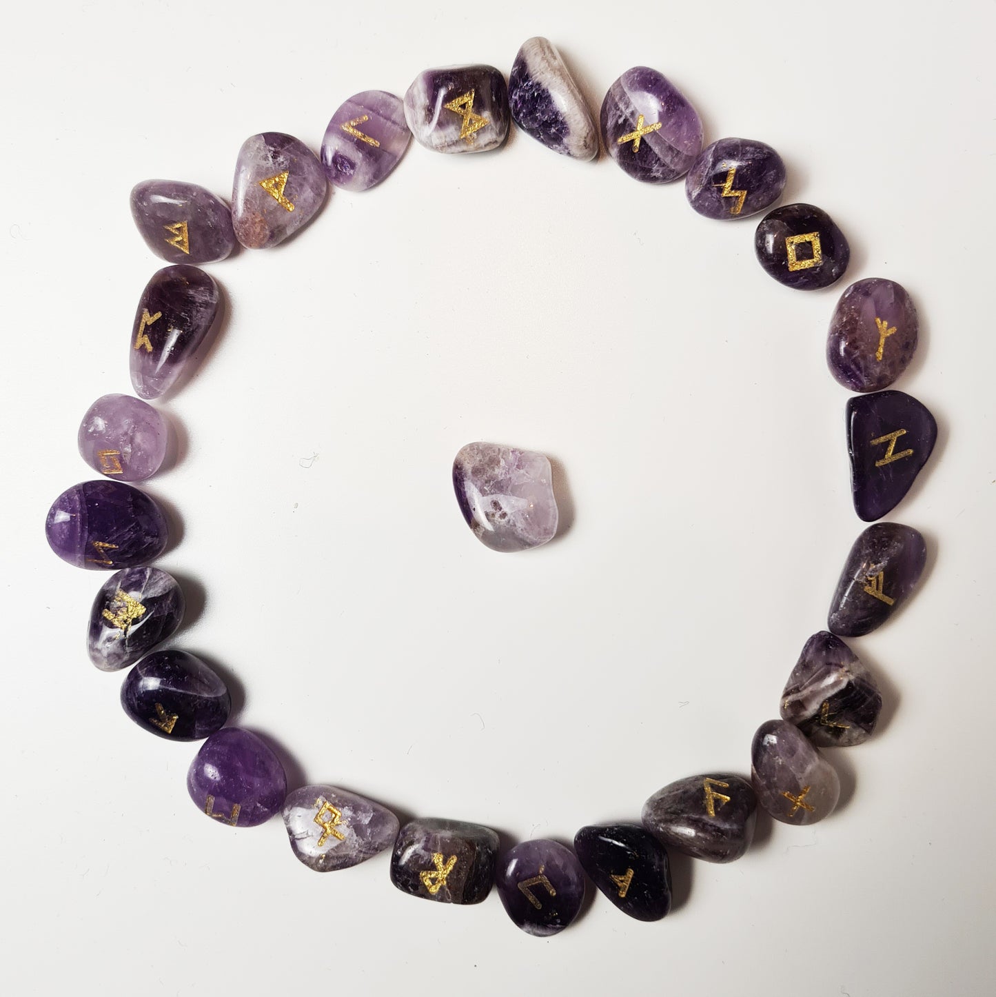 Rune set, Elder Futhark, Amethyst, Red Agate