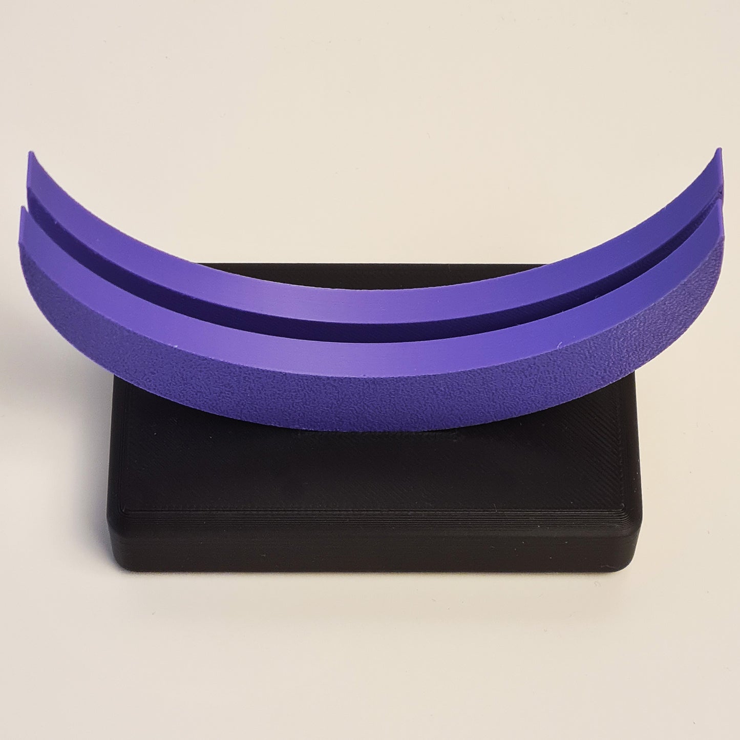 ABRACADBRA Circular Panel with Stand